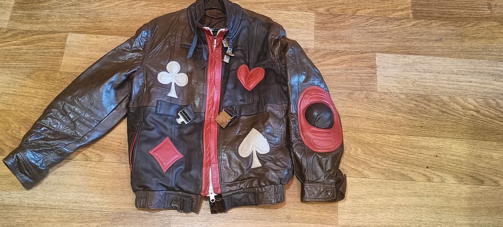 Куртка  на мужчину 90 кг размер м