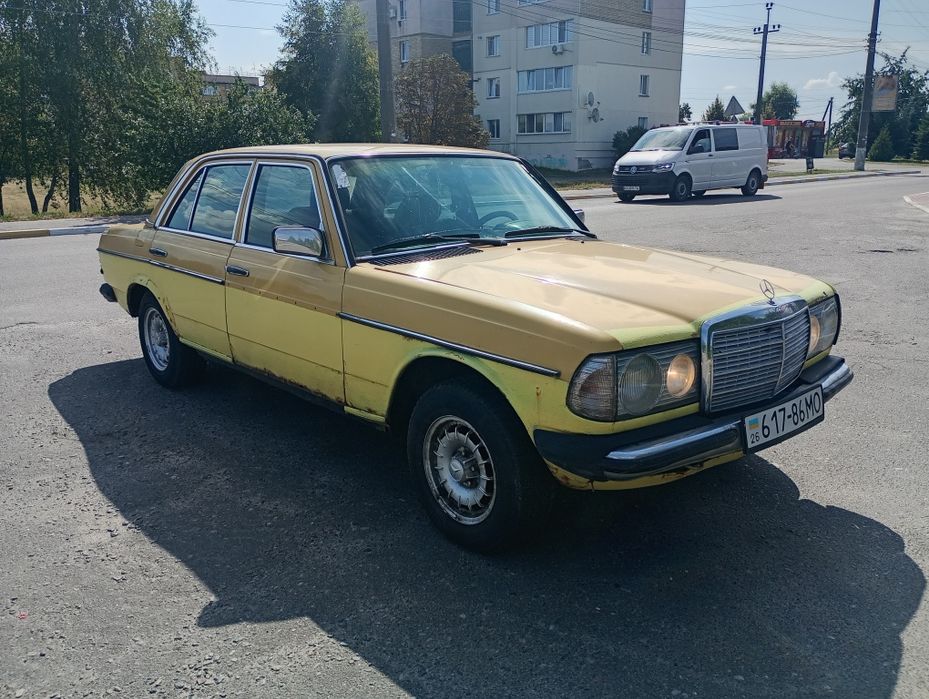 Продам Mercedes 123