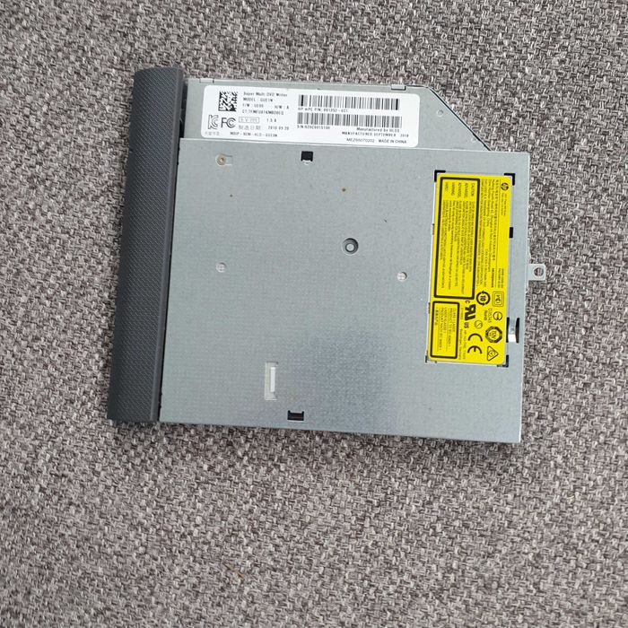 bateria HP 250 G6  suporta 3h00, restantes peças sob consulta