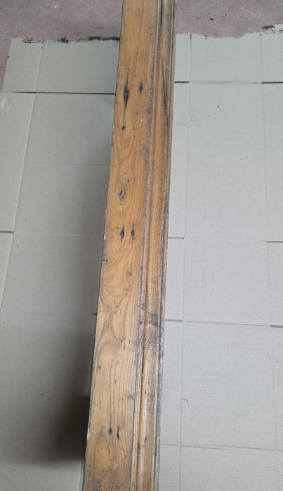 Cornija para lareira em castanhol