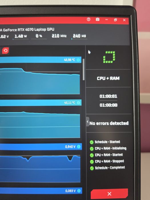HP OMEN 17-db0004ns AMD Ryzen 7 8845HS/32GB/1TB SSD/RTX 4070/17.3"