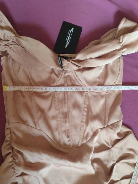 Długa sukienka balowa