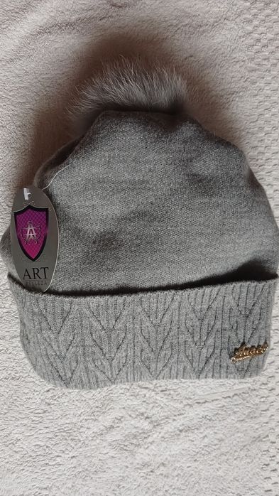 Шапка жiноча тепла на флiсi.