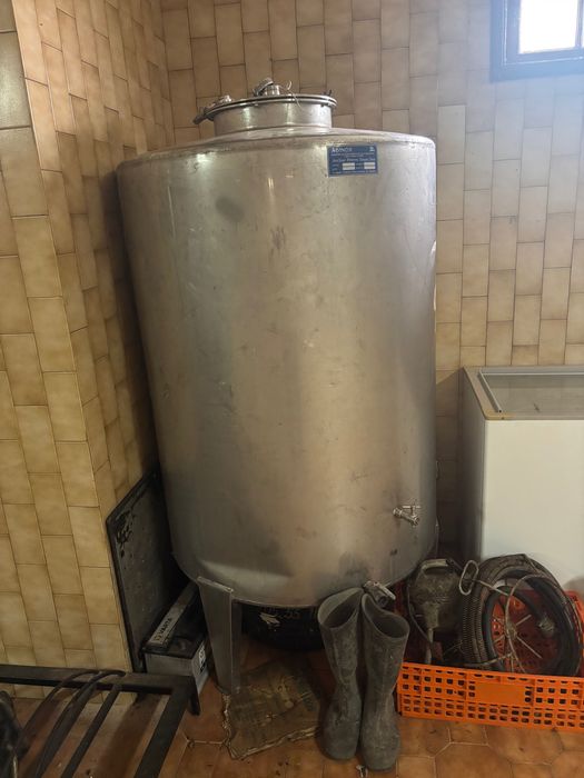 Depósito de água 500L e 250L