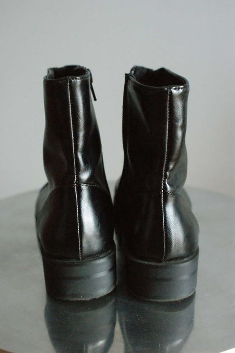 Czarne botki za kostkę buty Zara z suwakiem na suwak 36