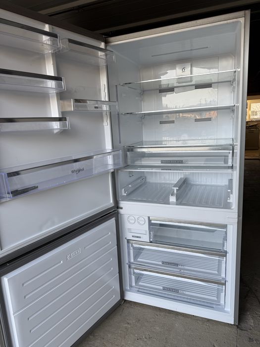 Холодильник Whirpool