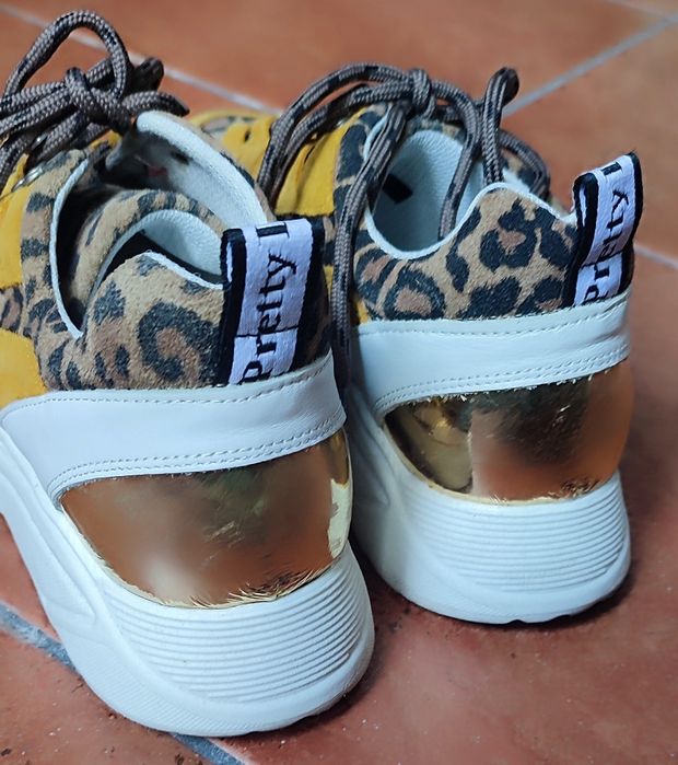 Sapatilhas 37 mostarda e leopardo