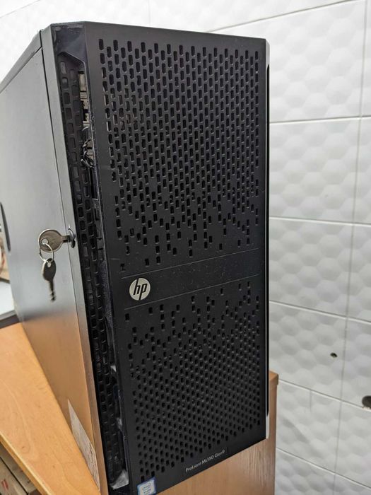 Сервер HP Proliant ML150 GEN9