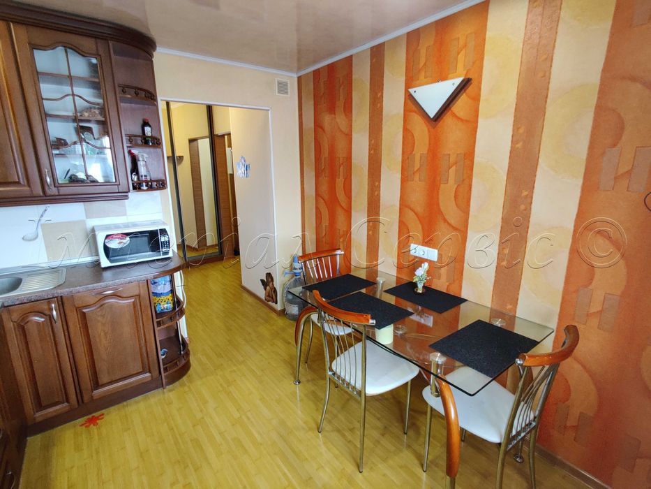 Сдам 2 комнатную с ремонтом на песках