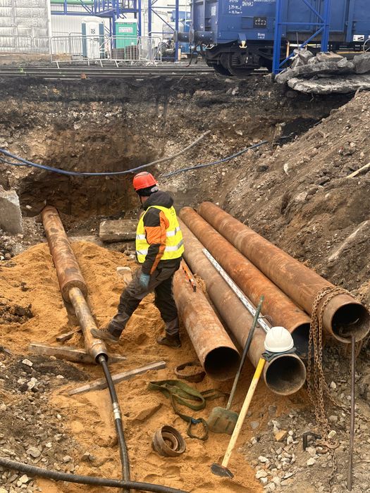 Przeciski pod drogami- rura stalowa ,przyłącza wody i Kanalizacji