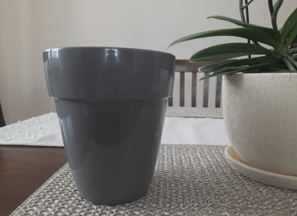 Doniczka, osłonka ceramiczna - szara