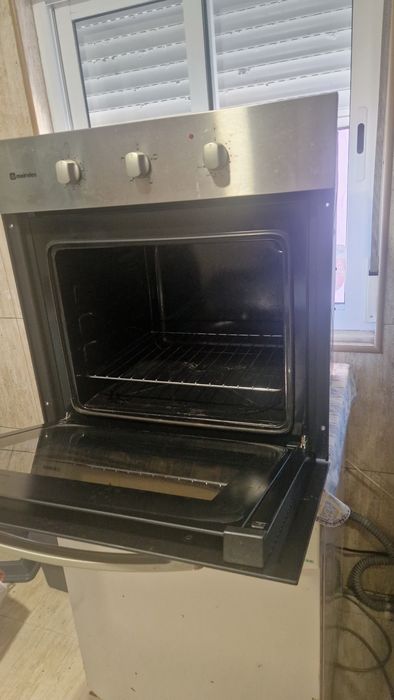 Forno Eléctrico a funcionar