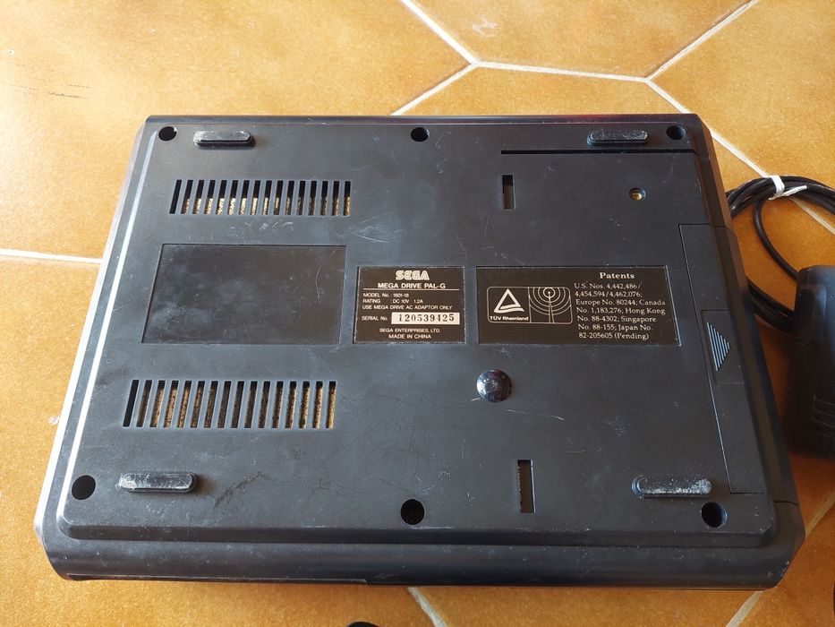 Consola Sega Megadrive model 1