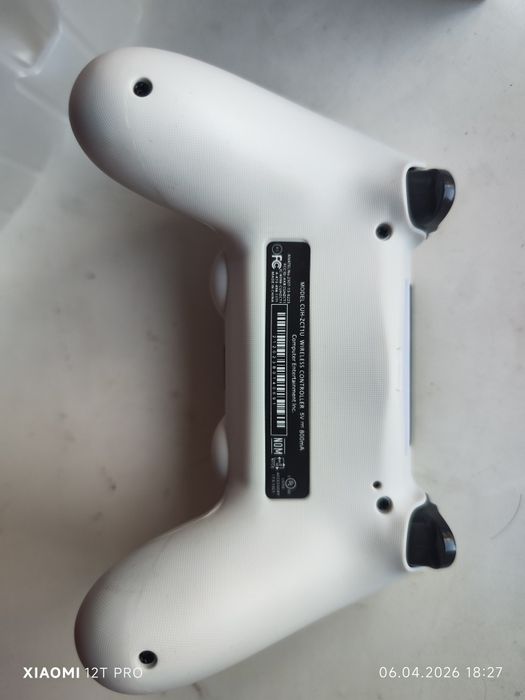 Продам джойстик на Sony PS4