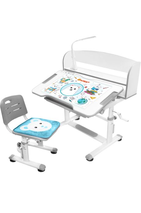 Парта стол стульчик полка лампа