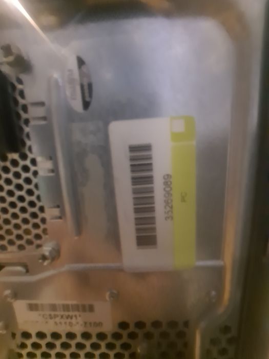 Sprzedam wszystko działa tylko trzeba wgrać Windowsa syn nie uzywa