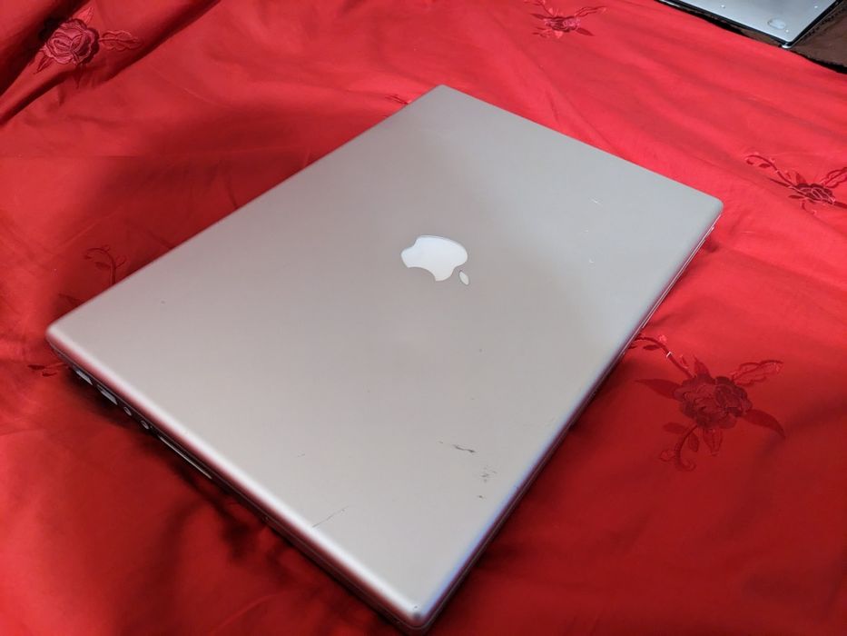 Продам macbook pro 2008
