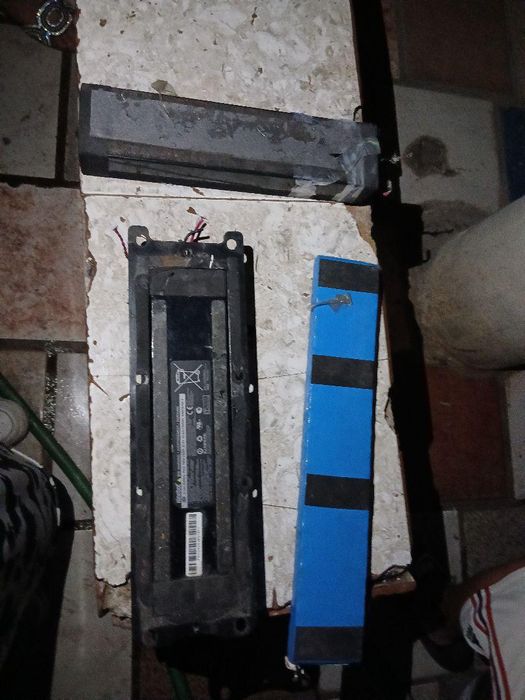 Vendo 3 trotinetes elétricas para peças ou reparação
