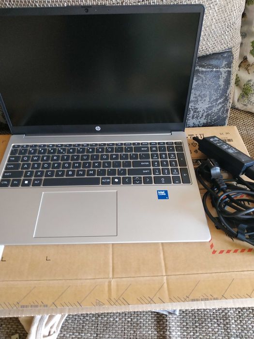 Laptop HP 250R G10 15,6"/Core5/16GB/512GB/Win11
