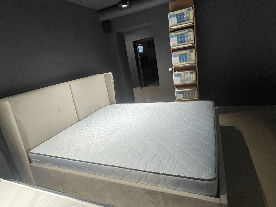 Продам ліжко нове, не підійшло по кольору 2,02 *2,15( матрас 1,80*2,0)