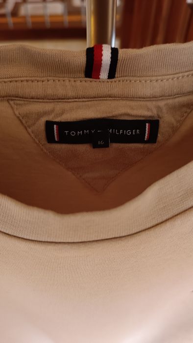 Tommy Hilfiger t-shirt r.176