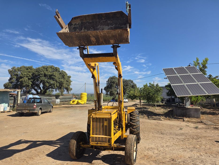 Pá carregadora Internacional Harvester
