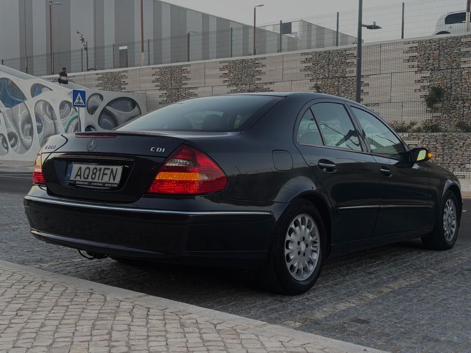 Mercedes-benz E220CDI ELEGANCE