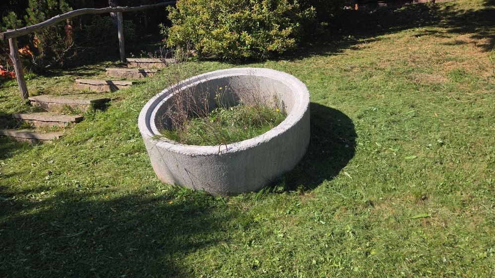Nowe kręgi betonowe ogrodowe 100 i 160 cm wysokość 50 cm