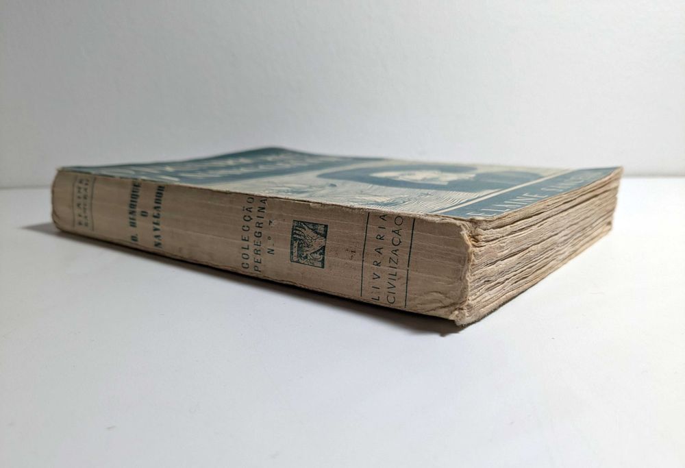 “D. Henrique, O Navegador” (Elaine Sanceau)