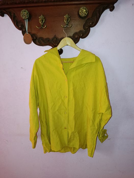Camisa verde lima Massimo Dutti