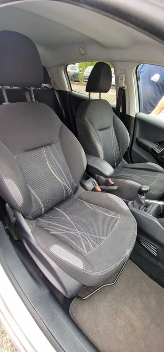 Peugeot 208 Gasolina