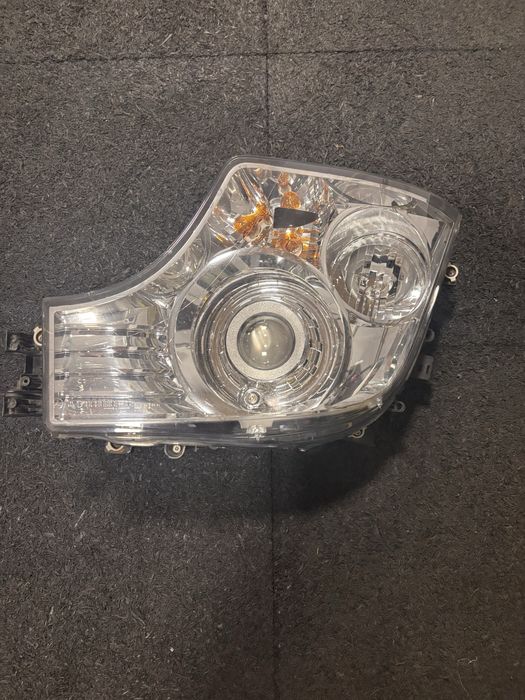 Lampa Mercedes Actros