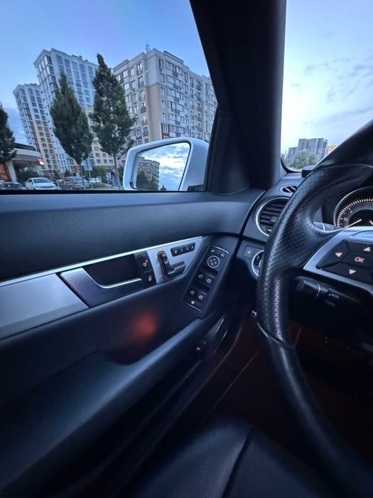 Mercedes-Benz  C250 AMG Pack 1.8