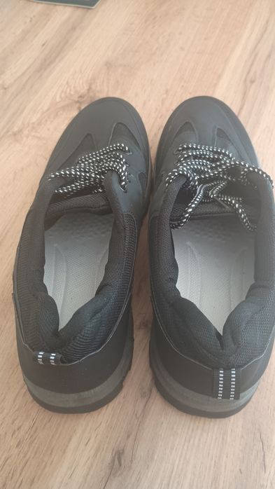 Sprzedam buty męskie 45 rozmiar
