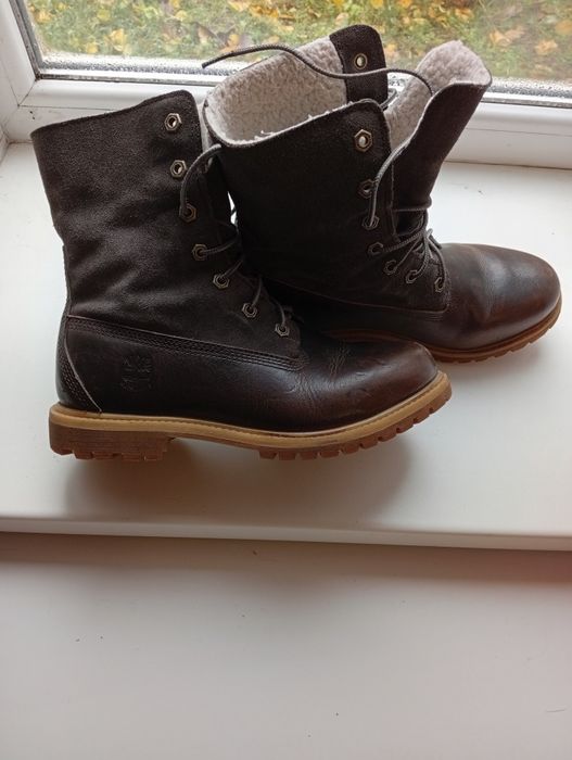 Женские зимние ботинки