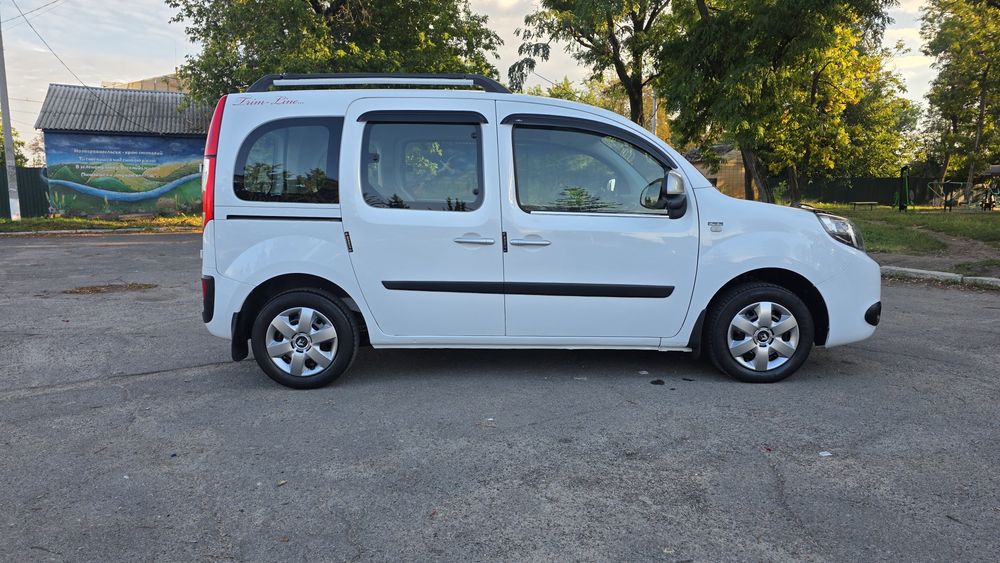 RENAULT Kangoo Individual к9к 1.5диз. 66кv.90л.с. 5-ступка