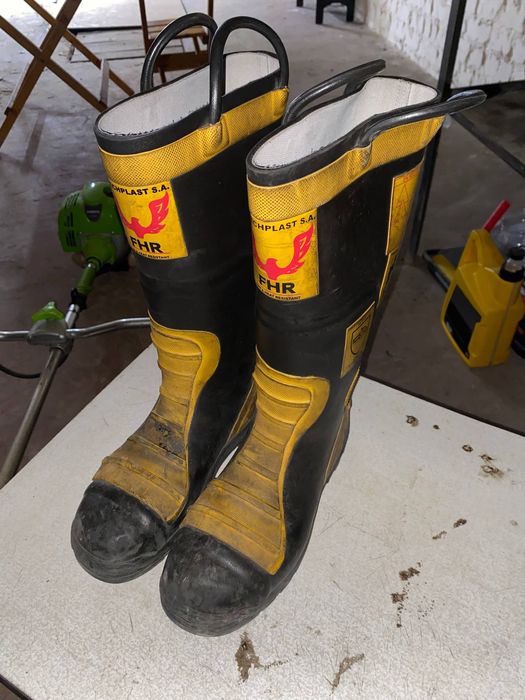 Пожежні резинові чоботи