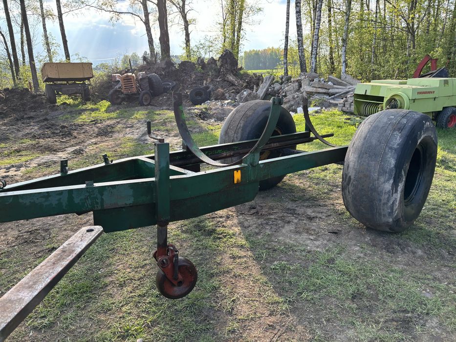 Rama z osią kołami zaczep przyczepy beczkowozu wózek