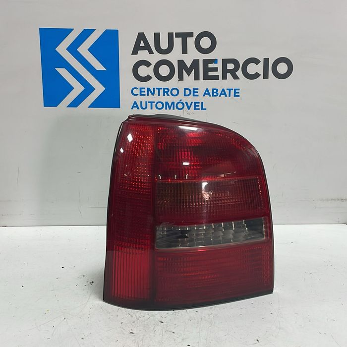 FAROLIM TRAS ESQUERDO AUDI A4 I (B5/8D) [94-01]
