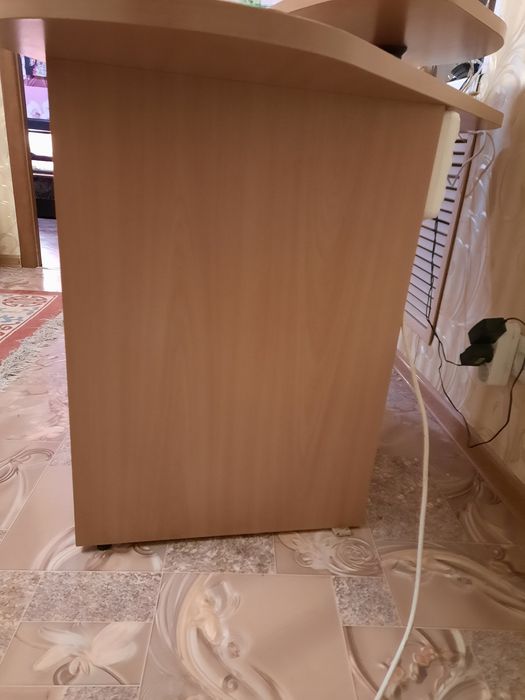 Стол компьютерный, школьный