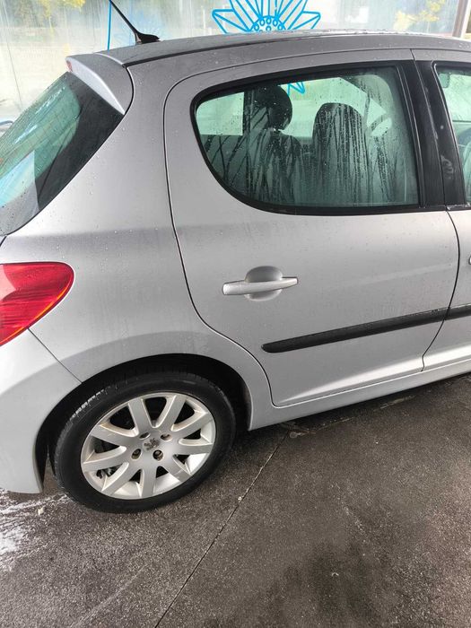 Peugeot 207 1.6 HDI