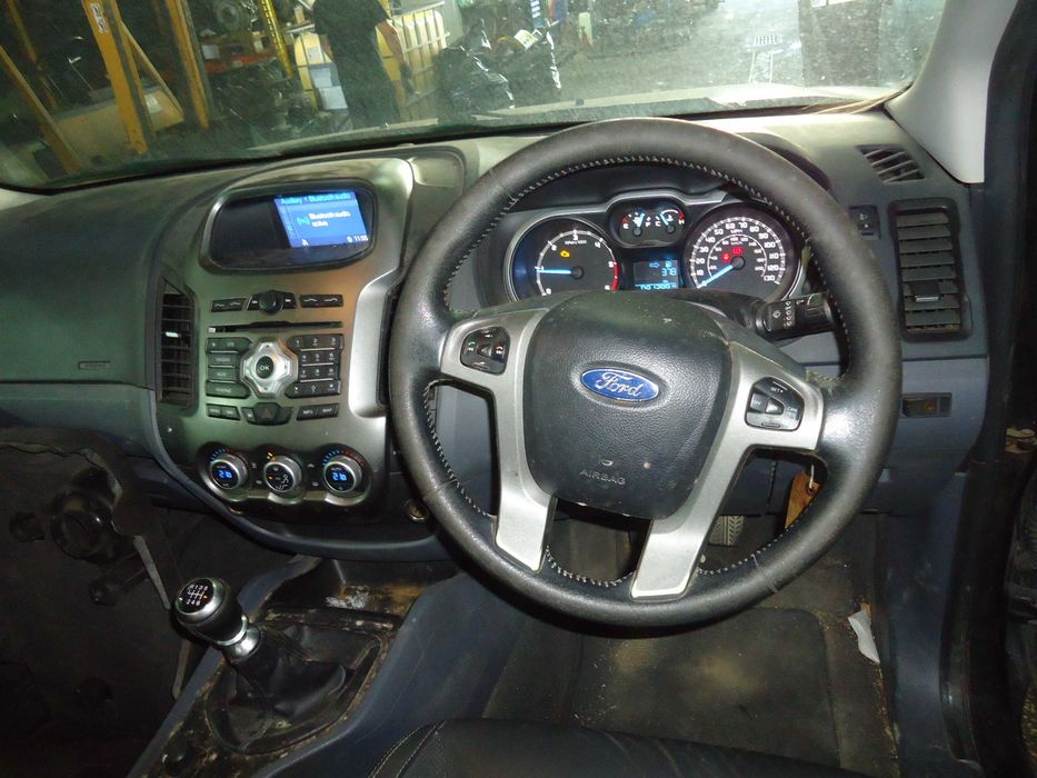 Ford Ranger Limited 3.2 Tdci (SAFA) de 2014 só ás peças