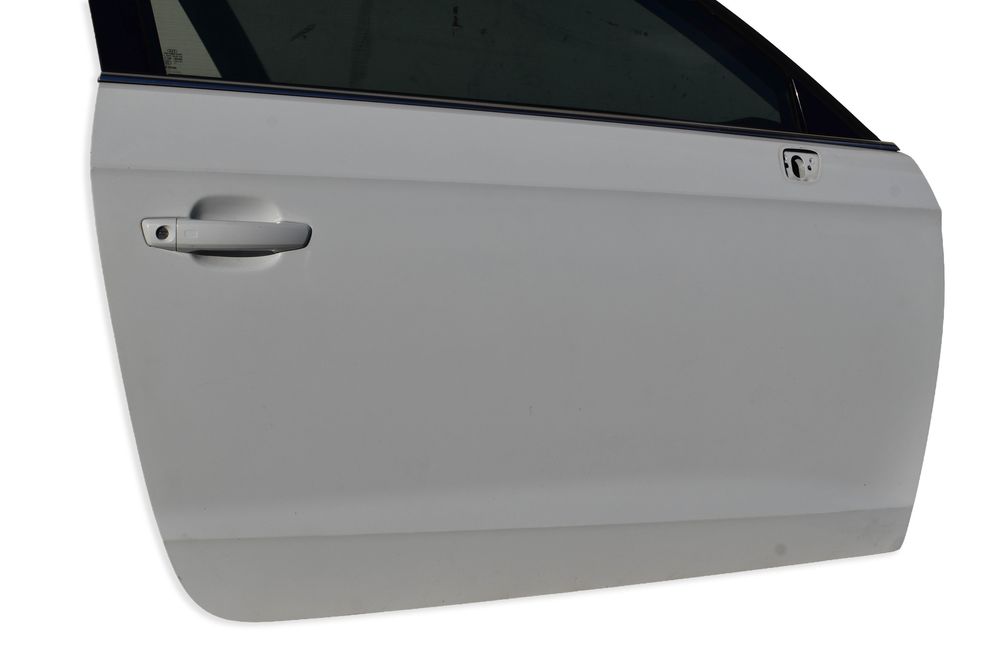Drzwi Prawy Przód AUDI A3 8V HATCHBACK 12-18 Kolor: LS9R