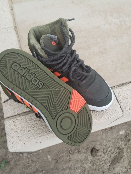 Sprzedam buty firmy adidas roz 37 i jedna trzecia
