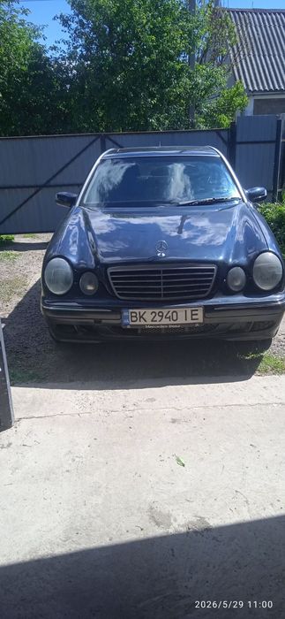 Mercedes Benz e 210 280
