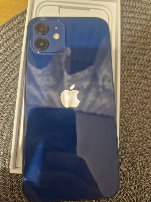 IPhone 12 64 GB.