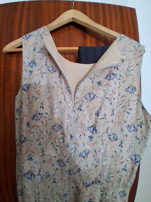 Vestido creme florido, Tam 42