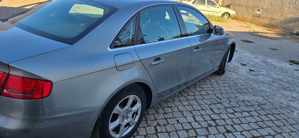 Audi A4 Sedan 2.0 TDI