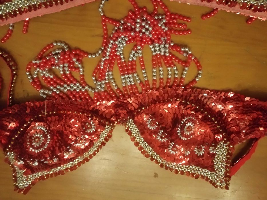 Biquini e minisaia para Carnaval e festas. Sexy