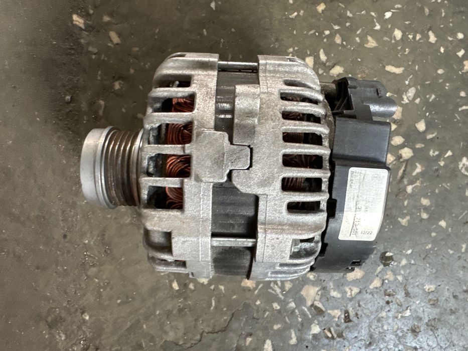 Mercedes B klasa W246 A klasa W176 CLA W117 Alternator kompletny 1,6 BENZYNA części